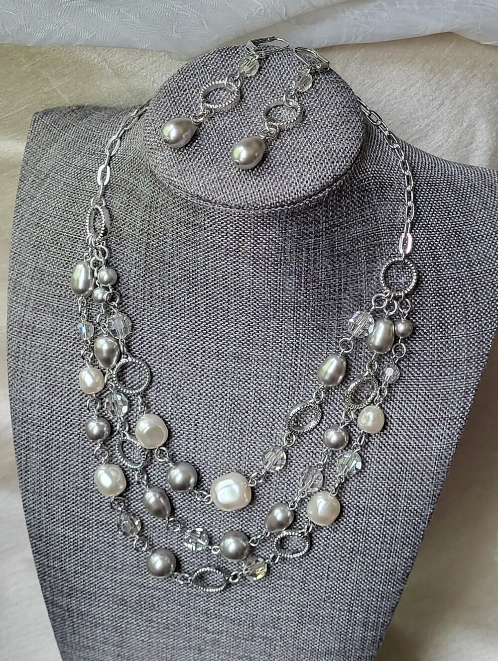 Touchstone Crystal by Swarovski South Seas Necklace & Earrings Crystal Pearls